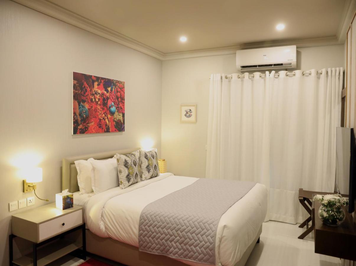 Ambiance Boutique Art Hotel Karachi Exterior photo