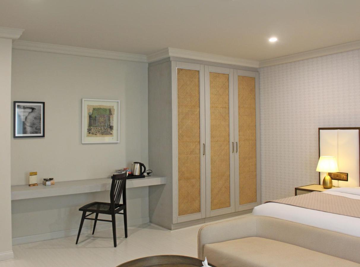 Ambiance Boutique Art Hotel Karachi Exterior photo
