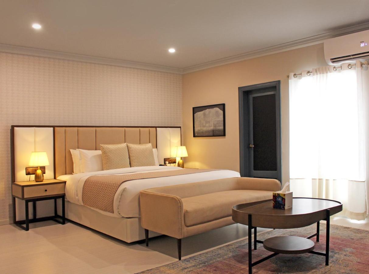 Ambiance Boutique Art Hotel Karachi Exterior photo